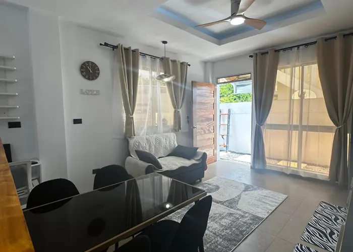 Hero House Apartment Pooc