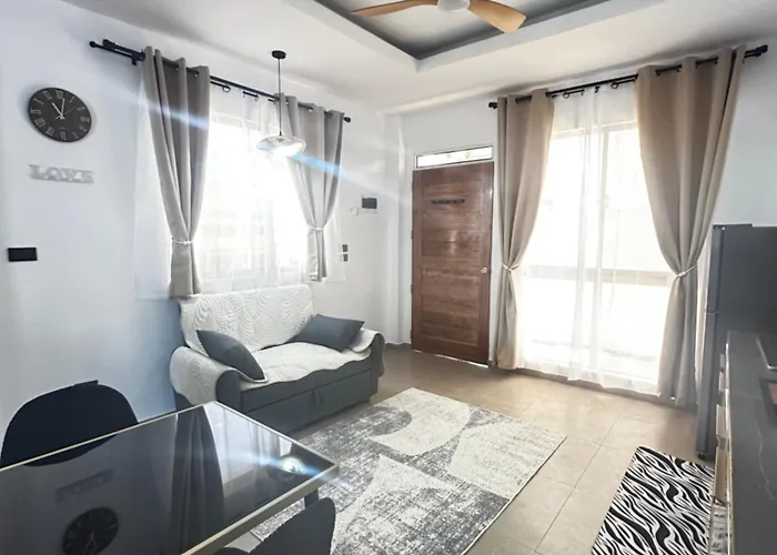 Hero House Pooc