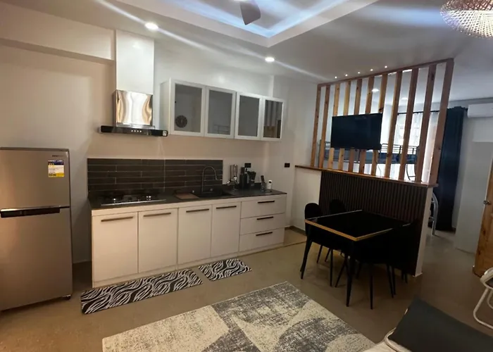 Hero House Apartment