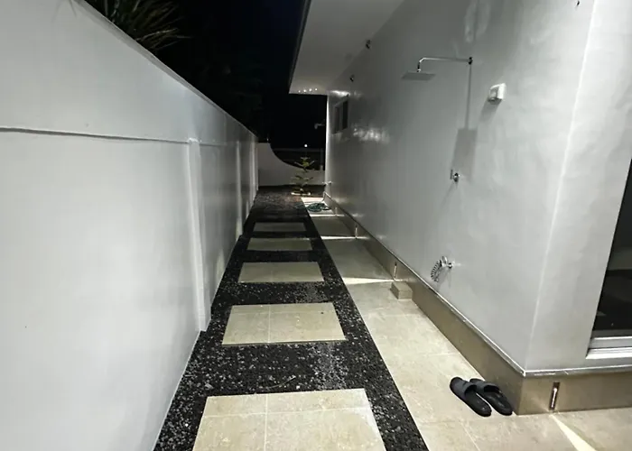 Apartment Hero House
