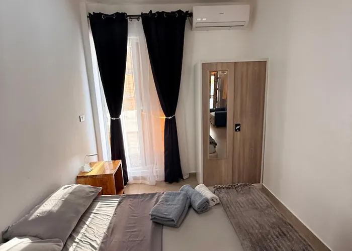 Hero House Apartment
